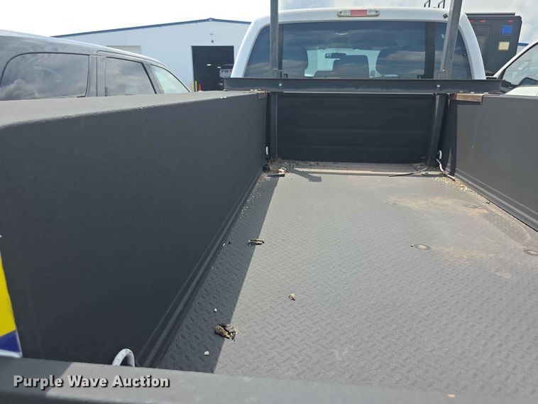 image for item FH6157 2016 Ford F250 Super Duty Crew Cab utility bed pickup truck