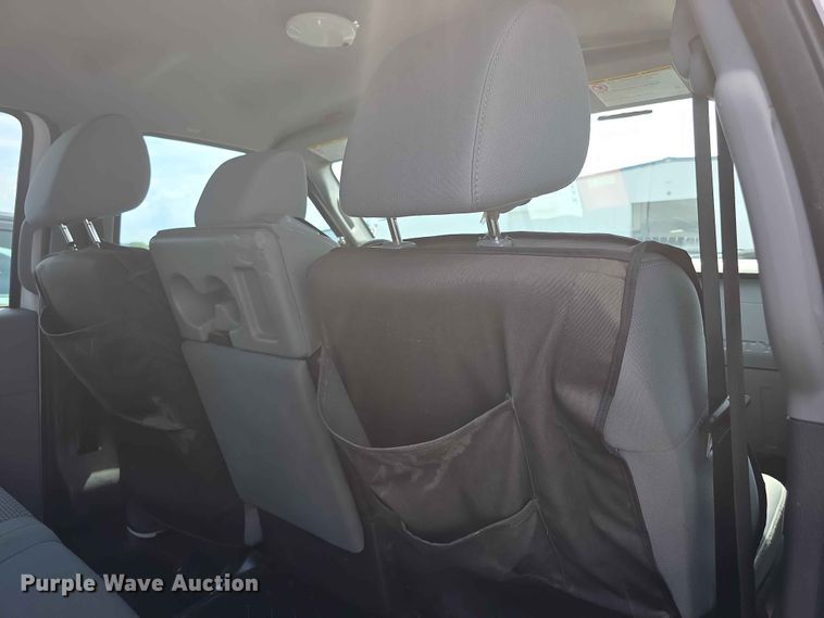image for item FH6157 2016 Ford F250 Super Duty Crew Cab utility bed pickup truck