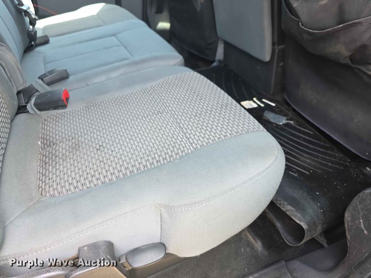 image for item FH6157 2016 Ford F250 Super Duty Crew Cab utility bed pickup truck