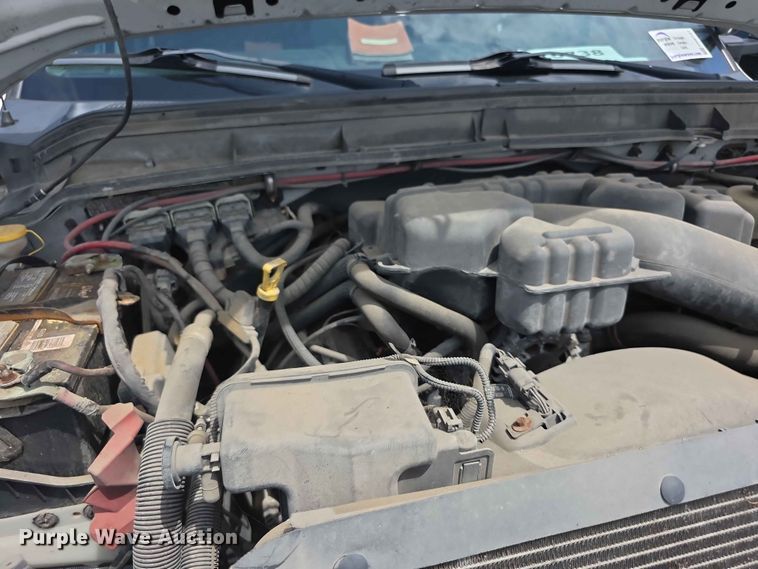 image for item FH6157 2016 Ford F250 Super Duty Crew Cab utility bed pickup truck