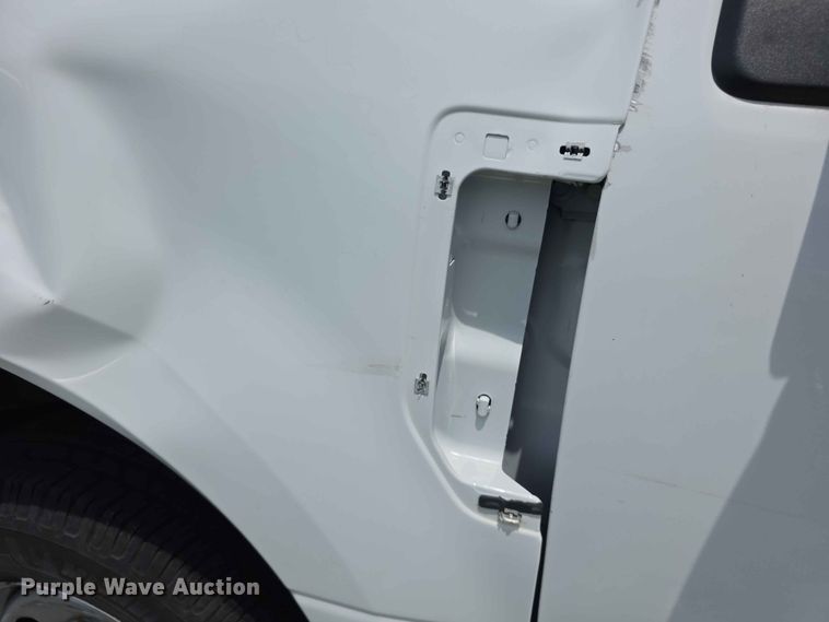 image for item FH6158 2019 Ford F250 Super Duty Crew Cab utility bed pickup truck