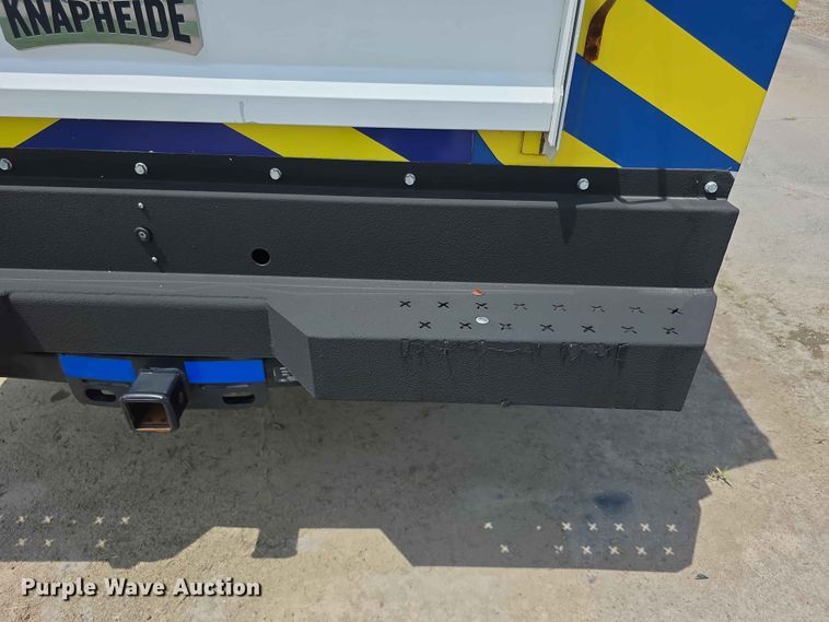 image for item FH6158 2019 Ford F250 Super Duty Crew Cab utility bed pickup truck