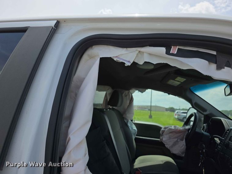 image for item FH6158 2019 Ford F250 Super Duty Crew Cab utility bed pickup truck