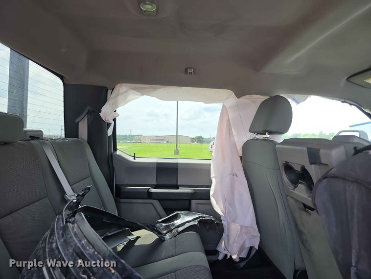 image for item FH6158 2019 Ford F250 Super Duty Crew Cab utility bed pickup truck