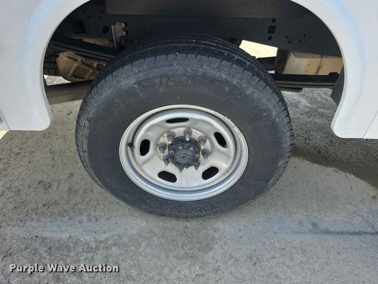 image for item FH6158 2019 Ford F250 Super Duty Crew Cab utility bed pickup truck