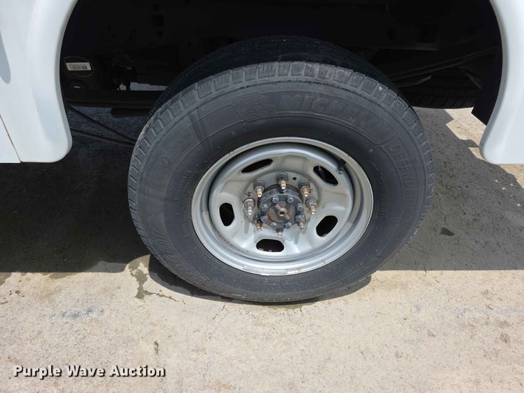 image for item FH6158 2019 Ford F250 Super Duty Crew Cab utility bed pickup truck