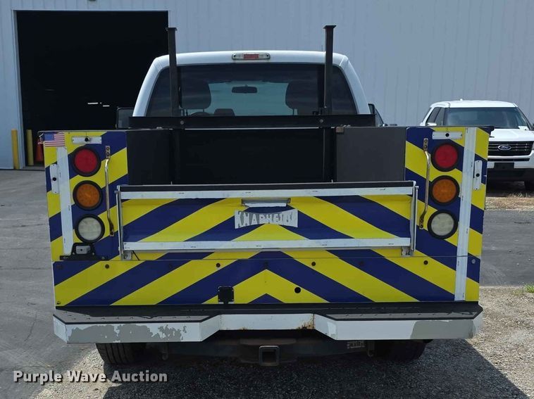 image for item FH6159 2016 Ford F250 Super Duty Crew Cab utility bed pickup truck