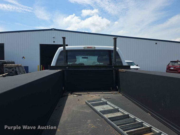 image for item FH6159 2016 Ford F250 Super Duty Crew Cab utility bed pickup truck