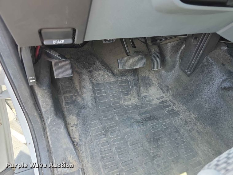 image for item FH6159 2016 Ford F250 Super Duty Crew Cab utility bed pickup truck