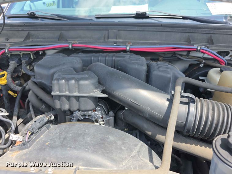 image for item FH6159 2016 Ford F250 Super Duty Crew Cab utility bed pickup truck