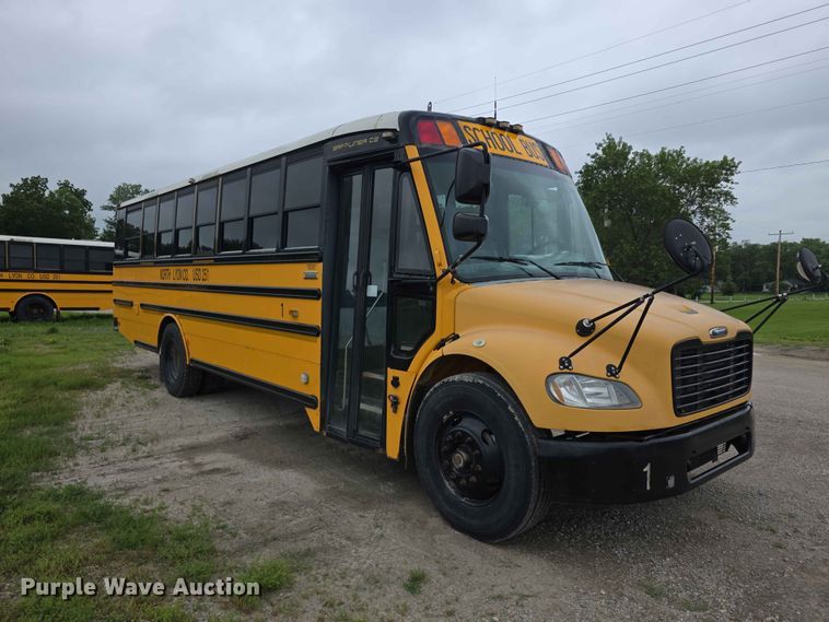 image for item FH6166 2007 Thomas Built B2 school bus