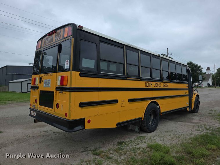 image for item FH6166 2007 Thomas Built B2 school bus