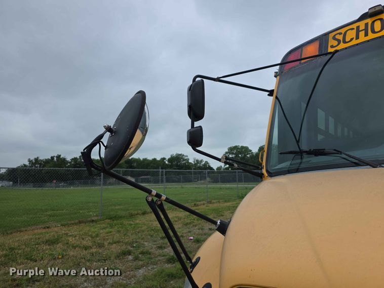 image for item FH6166 2007 Thomas Built B2 school bus