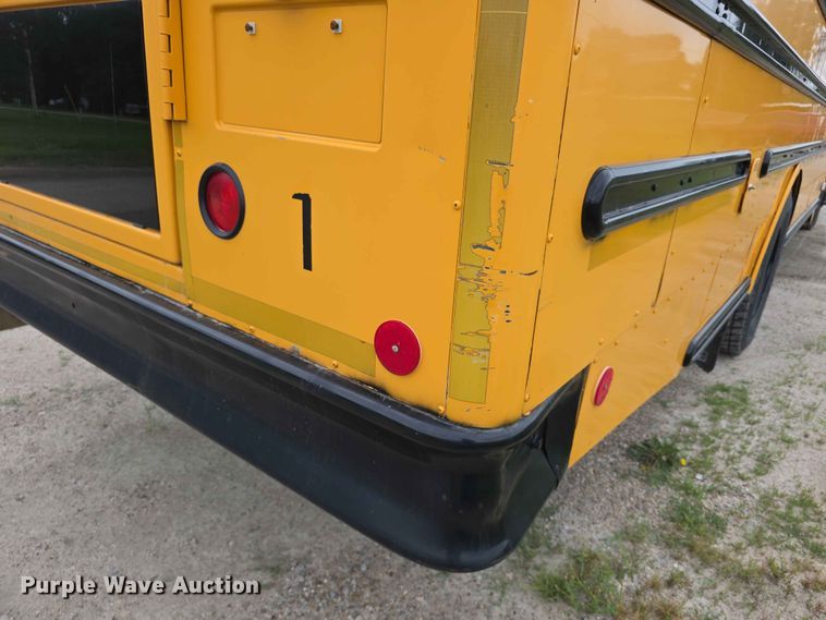 image for item FH6166 2007 Thomas Built B2 school bus