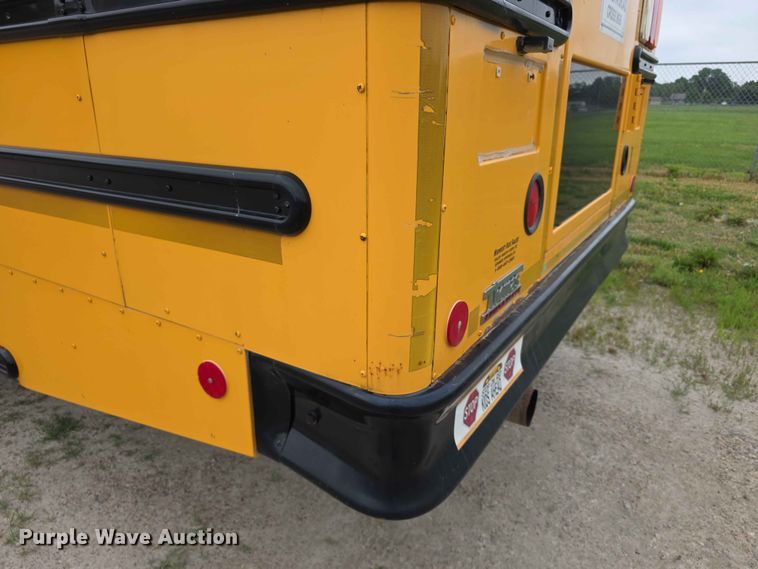 image for item FH6166 2007 Thomas Built B2 school bus