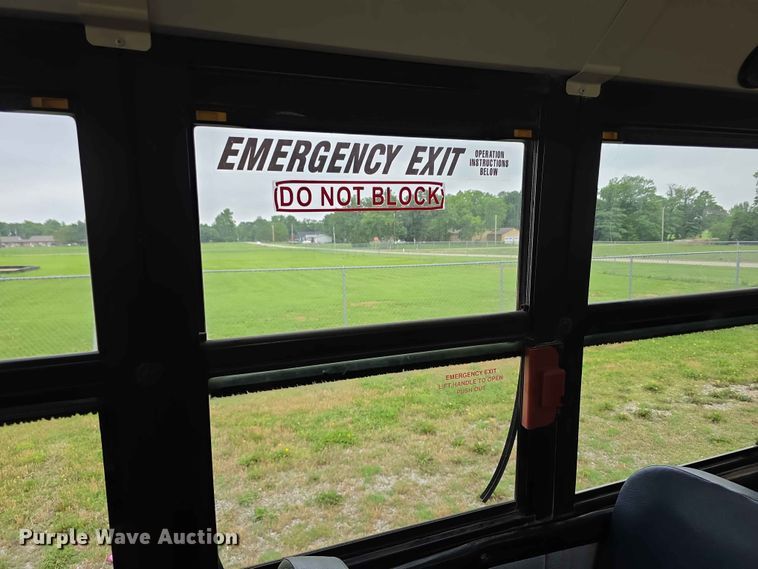 image for item FH6166 2007 Thomas Built B2 school bus