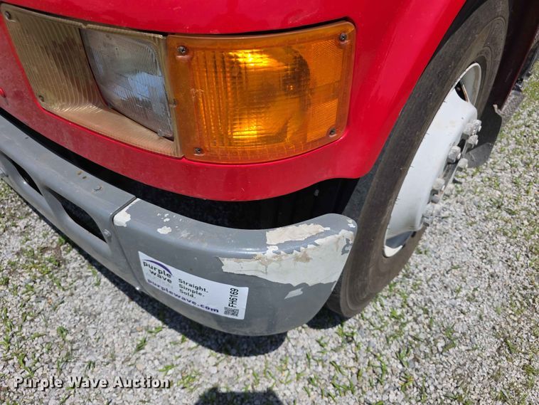 image for item FH6169 1996 International 4700 tank truck