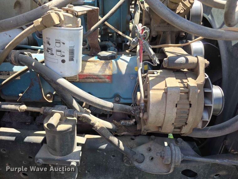 image for item FH6170 1996 International 4700 tank truck