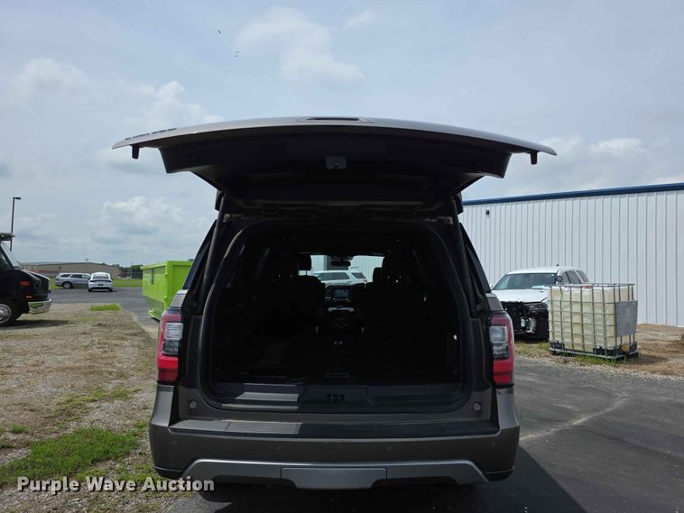 image for item FH6211 2018 Ford Expedition  SUV