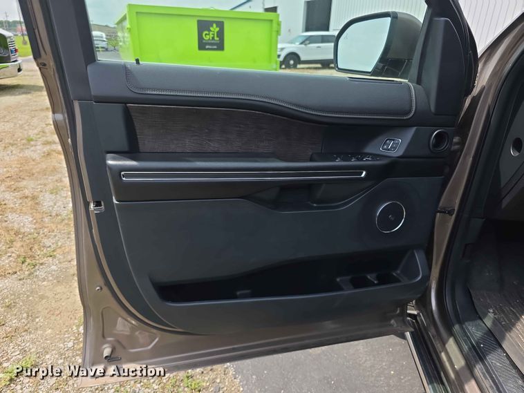 image for item FH6211 2018 Ford Expedition  SUV