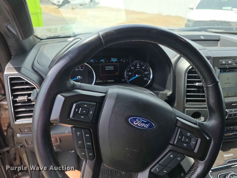 image for item FH6211 2018 Ford Expedition  SUV