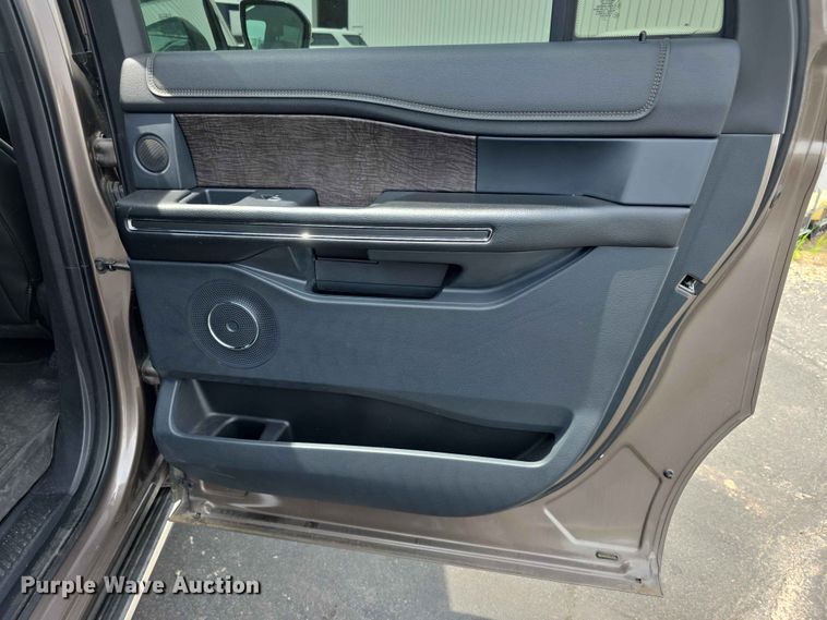 image for item FH6211 2018 Ford Expedition  SUV