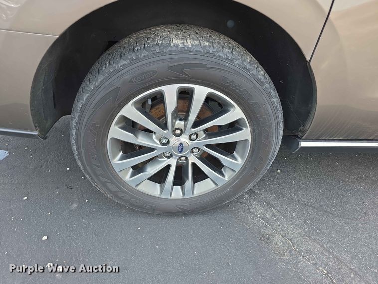 image for item FH6211 2018 Ford Expedition  SUV