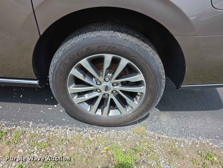 image for item FH6211 2018 Ford Expedition  SUV