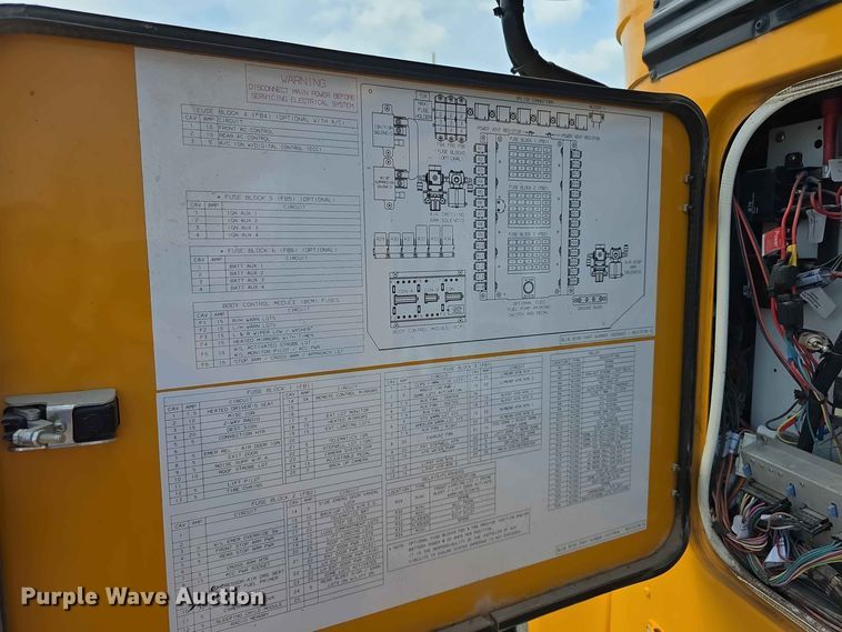 image for item FH6230 2016 Blue Bird school bus