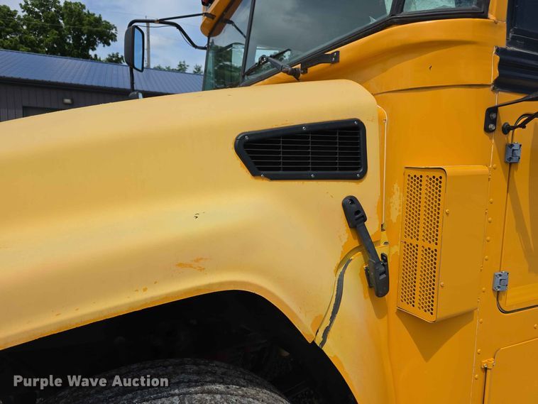 image for item FH6230 2016 Blue Bird school bus