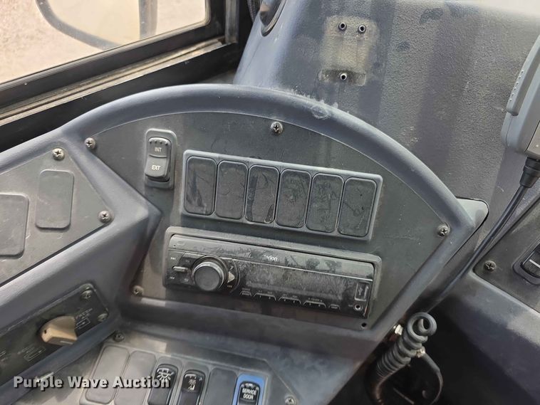 image for item FH6230 2016 Blue Bird school bus