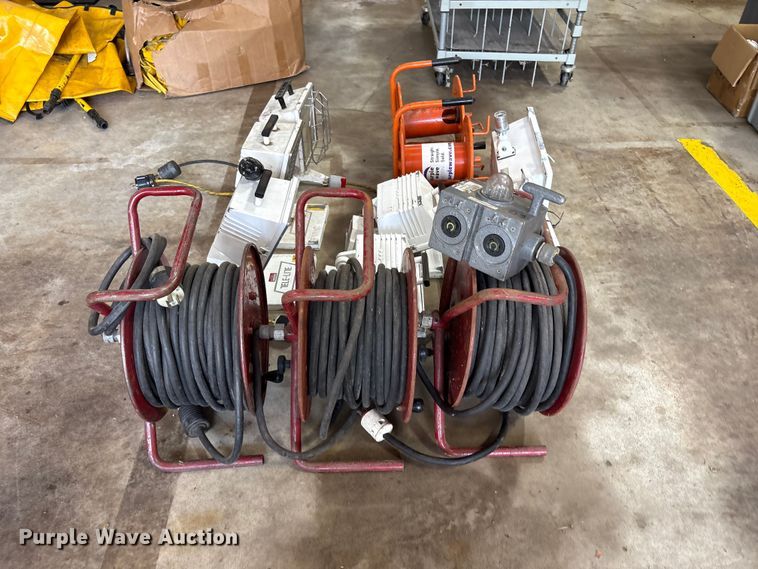 image for item FI0209 Lighting equipment