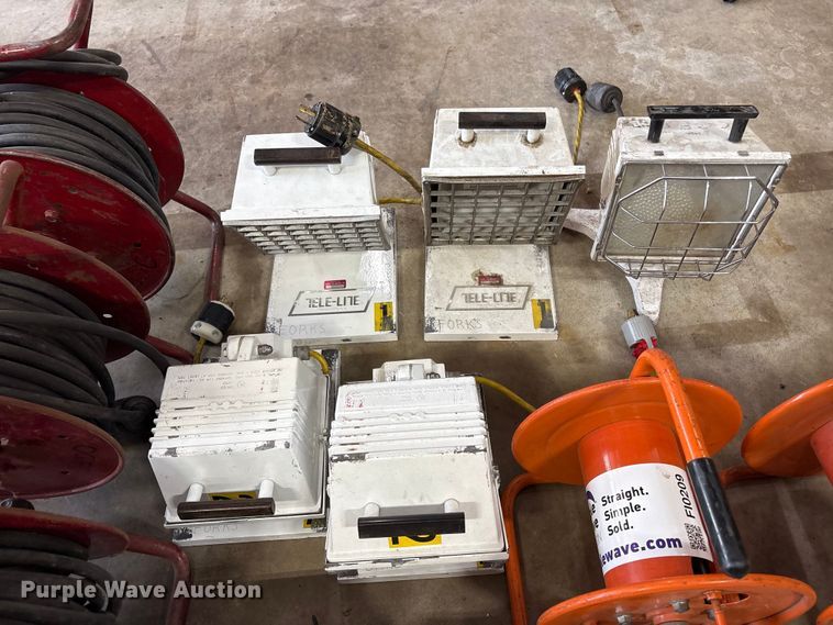 image for item FI0209 Lighting equipment