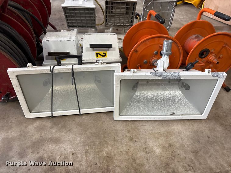 image for item FI0209 Lighting equipment