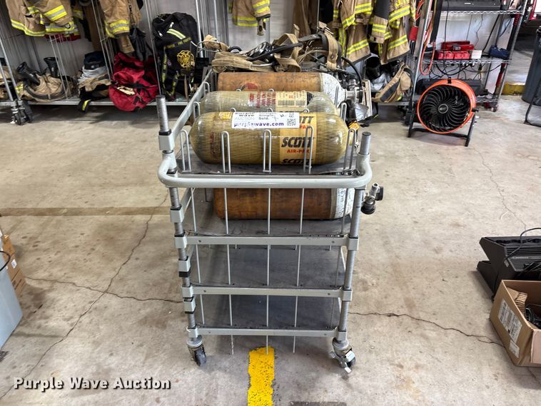 image for item FI0212 Oxygen tanks