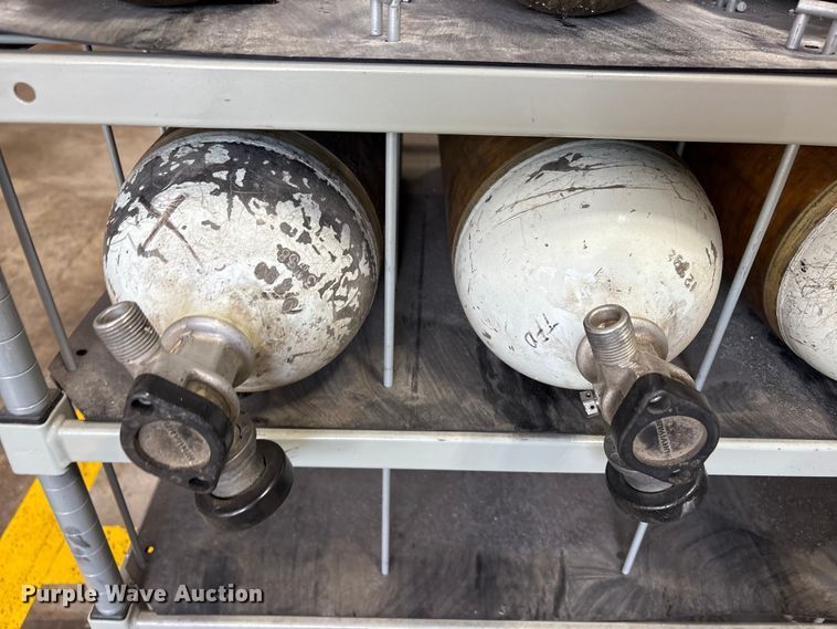 image for item FI0212 Oxygen tanks