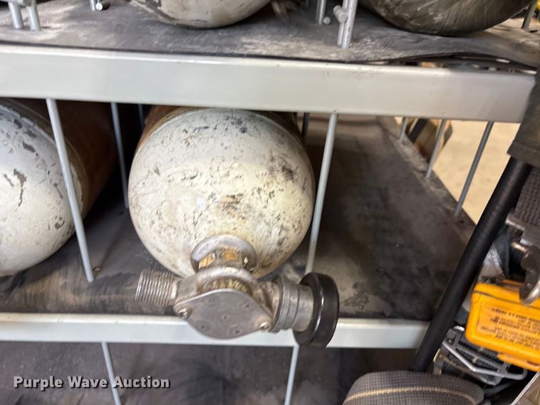 image for item FI0212 Oxygen tanks