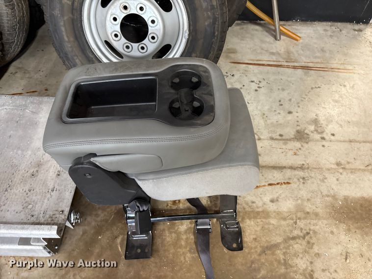 image for item FI0216 Automotive parts