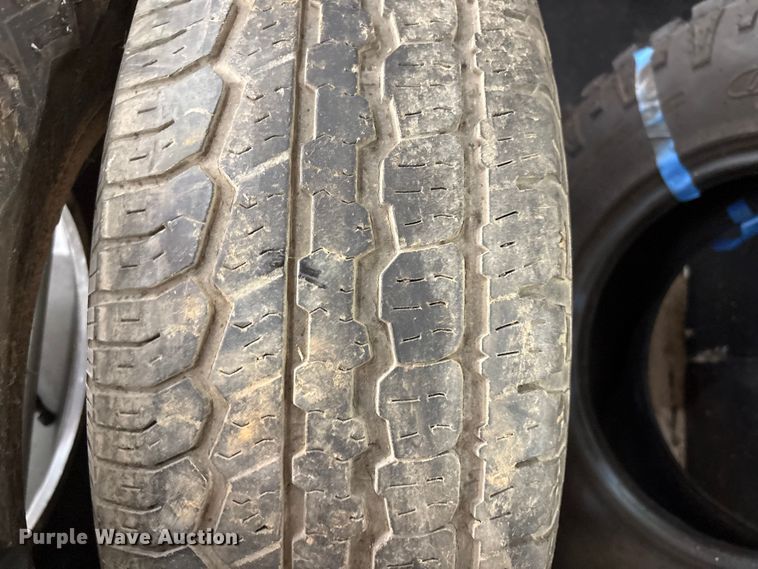 image for item FI0216 Automotive parts