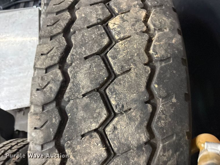 image for item FI0216 Automotive parts