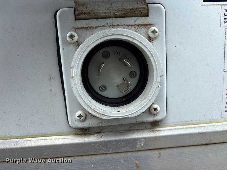 image for item FI0222 2015 Sundowner enclosed cargo trailer