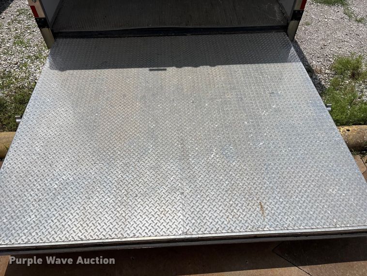 image for item FI0222 2015 Sundowner enclosed cargo trailer