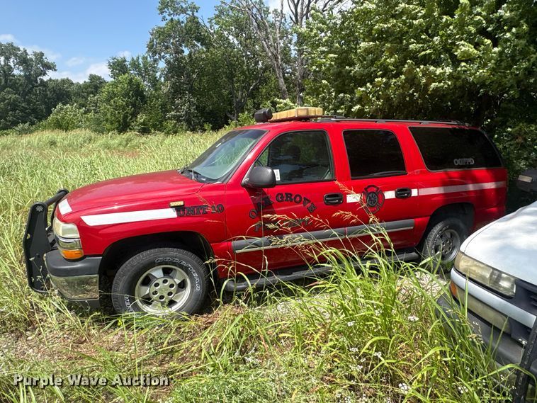 image for item FI0225 2002 Chevrolet Suburban SUV