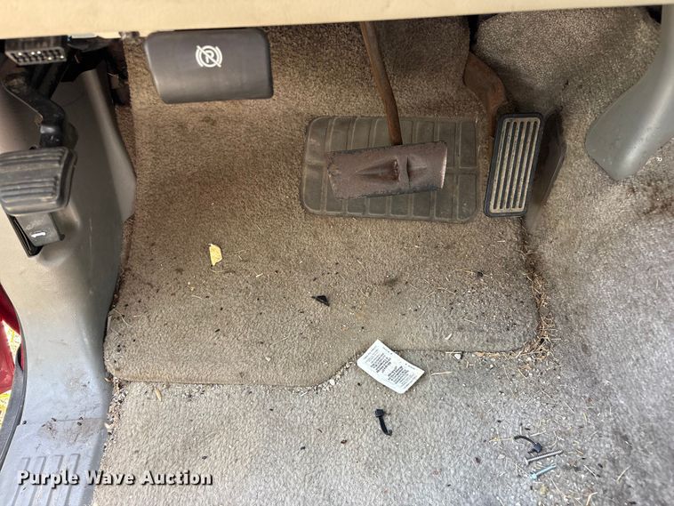image for item FI0225 2002 Chevrolet Suburban SUV