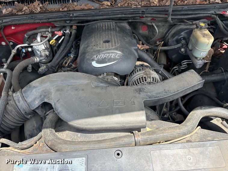 image for item FI0225 2002 Chevrolet Suburban SUV