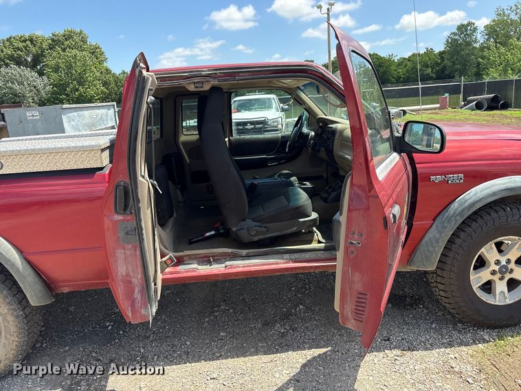 image for item FI0226 2004 Ford Ranger Ext. Cab pickup truck