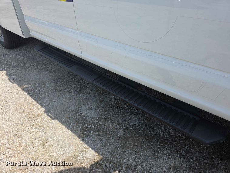 image for item FI0952 2020 Ford F250 Super Duty Crew Cab utility bed pickup truck