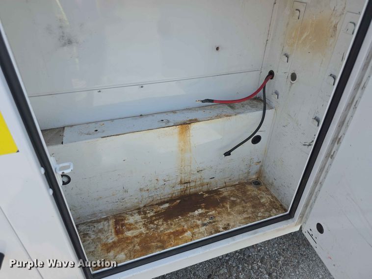image for item FI0952 2020 Ford F250 Super Duty Crew Cab utility bed pickup truck