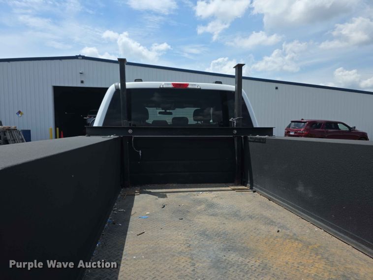 image for item FI0952 2020 Ford F250 Super Duty Crew Cab utility bed pickup truck