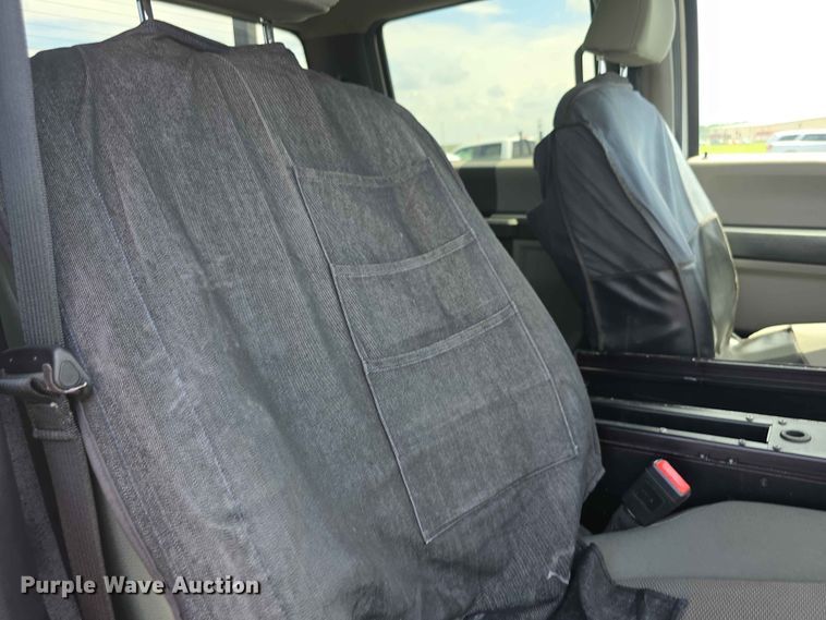 image for item FI0952 2020 Ford F250 Super Duty Crew Cab utility bed pickup truck